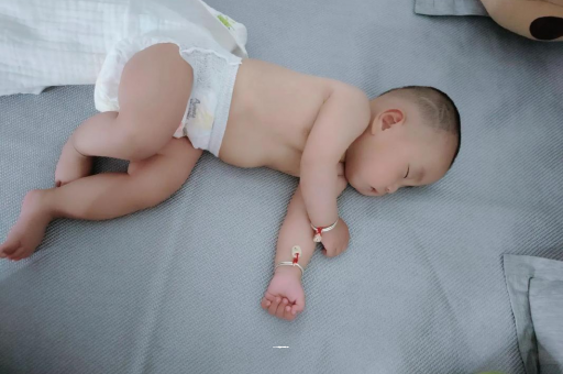 南平怀孕多久肚子会胀气
